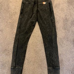 victoria secret PINK leggings medium NEW WITH TAGS!